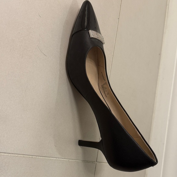 Coach Black Leather Heels Size 9 - Picture 9 of 11
